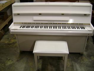 Used Samick Console piano white